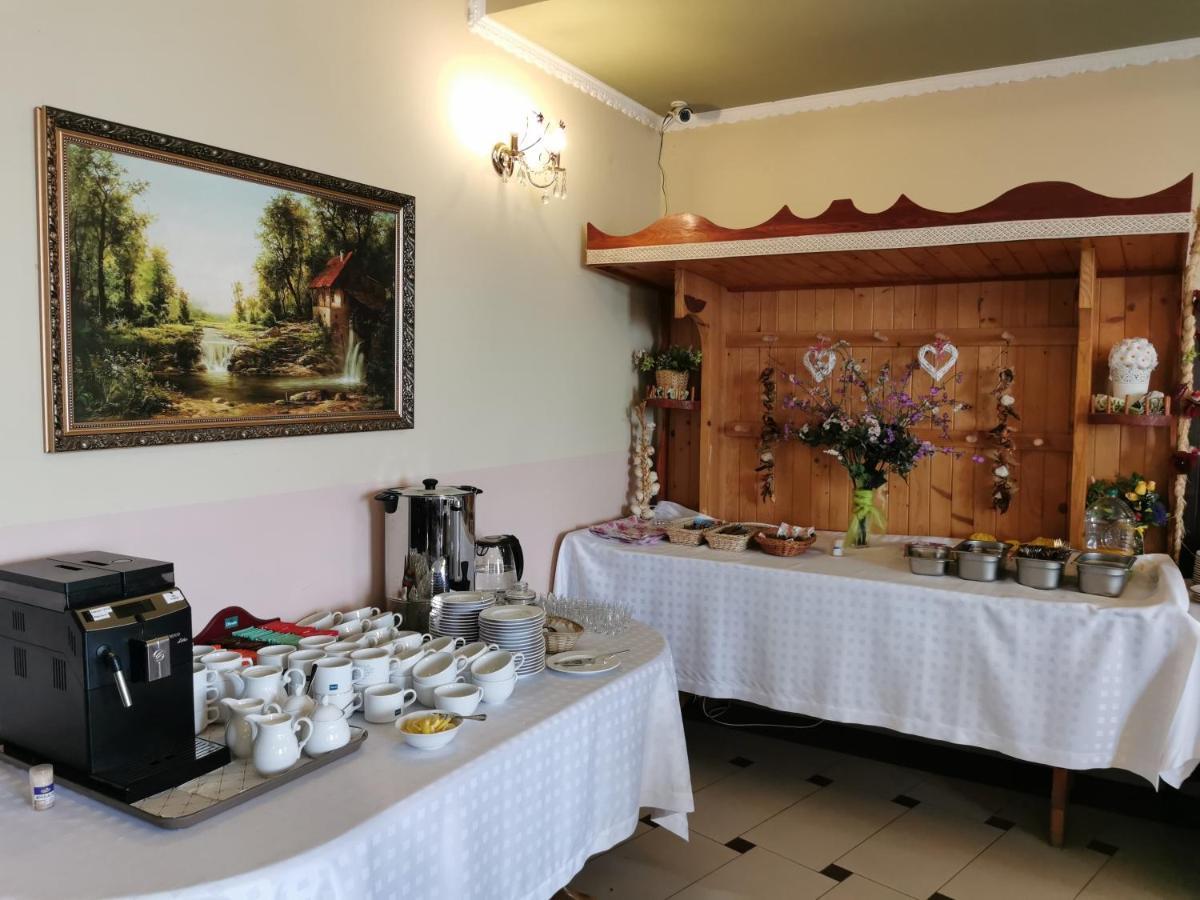 Palac Koronny Noclegi & Wypoczynek Wodzislaw Bagian luar foto