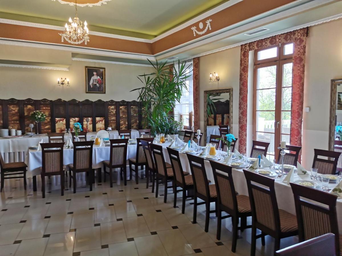Palac Koronny Noclegi & Wypoczynek Wodzislaw Bagian luar foto